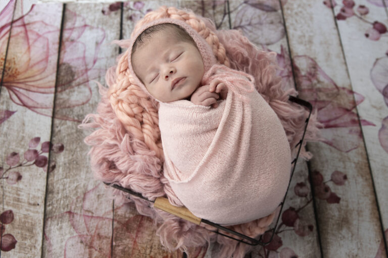 Pourquoi faire appel à un photographe spécialisé nouveau-né?